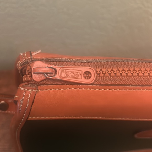 Dooney & Bourke Vintage All Weather Leather Hunter Green and British Tan Bag - Picture 5 of 16